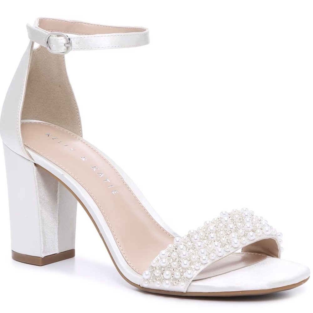 Kelly & Katie Hildie Sandal